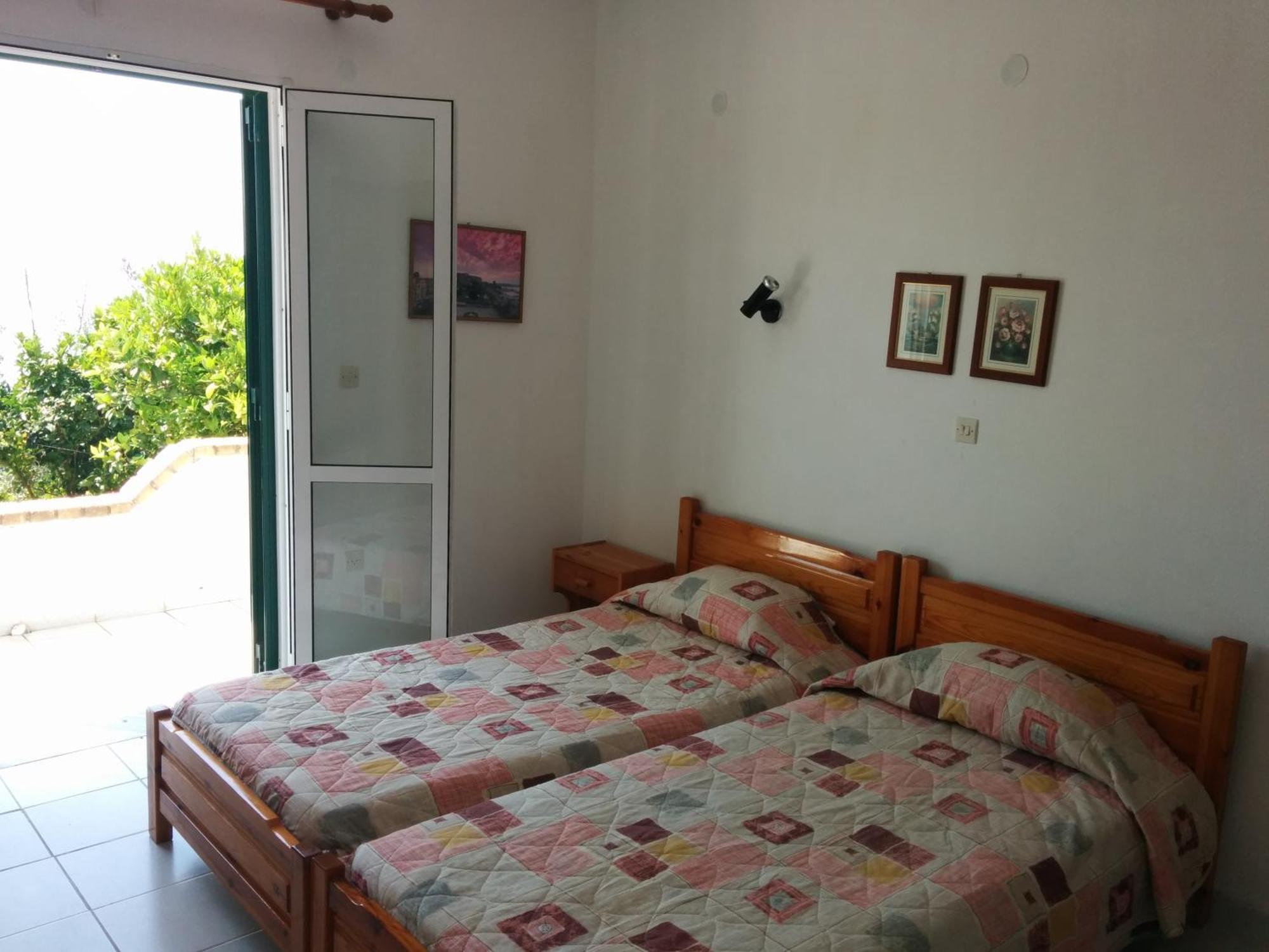 Nikos - Eleni Apartment Барбати Екстериор снимка